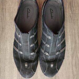 Clarks black slip on shoes, sz 11